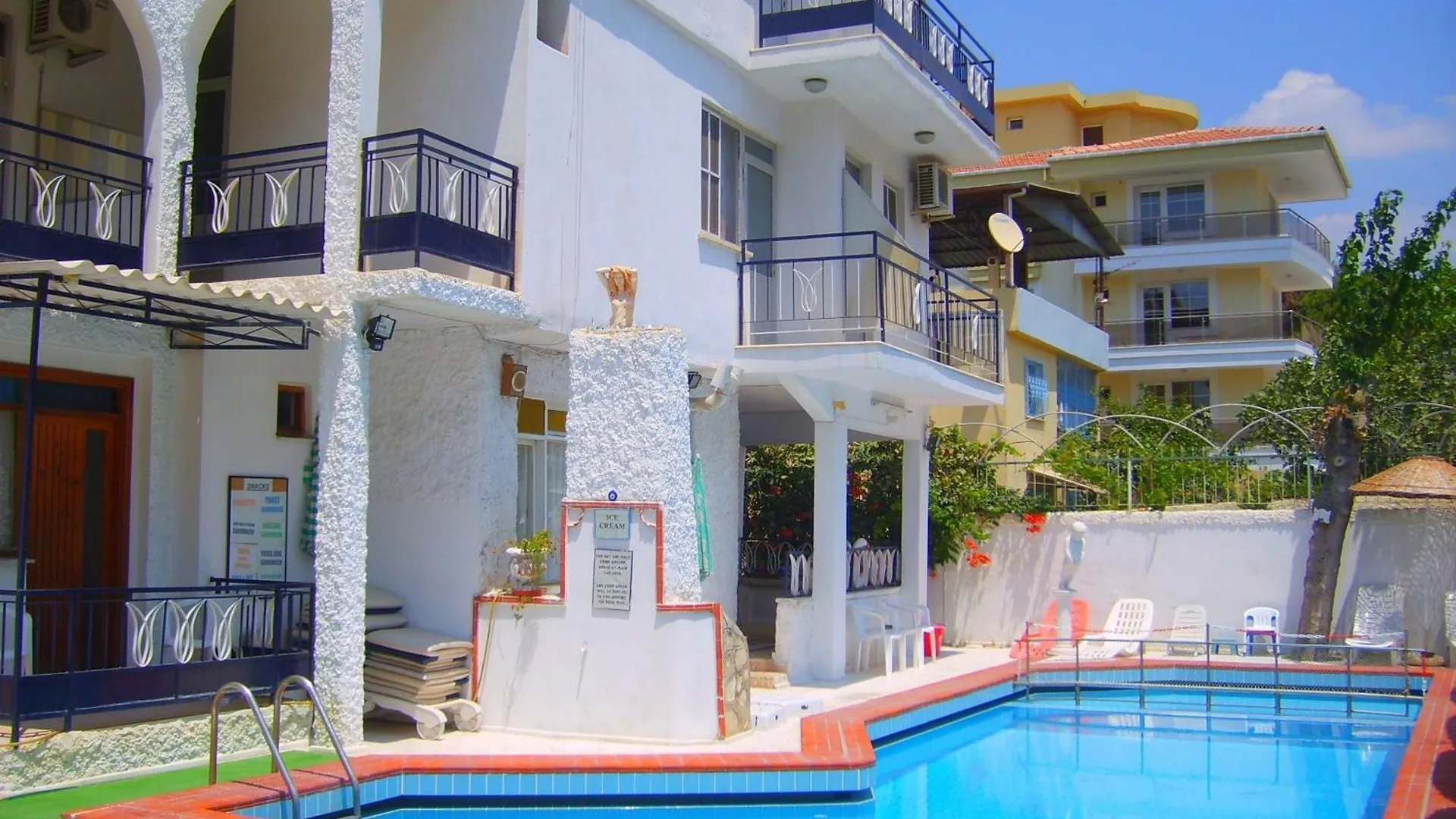 Villa Fortin Pension Kuşadası 2*,  Türkiye