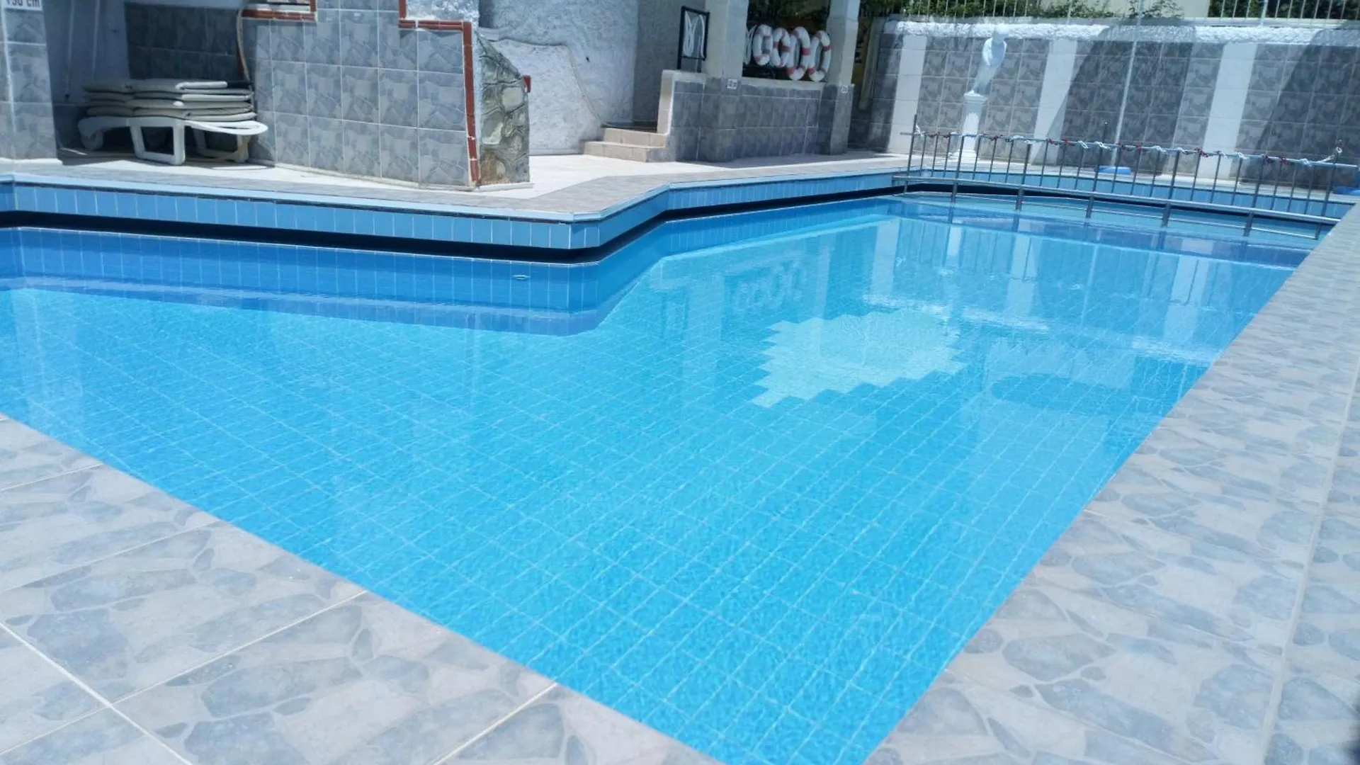 Villa Fortin Pension Kuşadası Konukevi